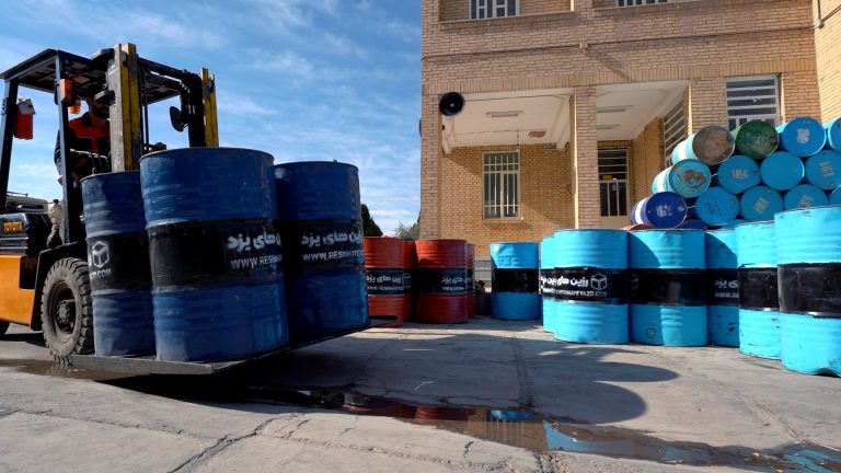 Rezin Haye YAZD ENG.00_02_20_34.Still038-min